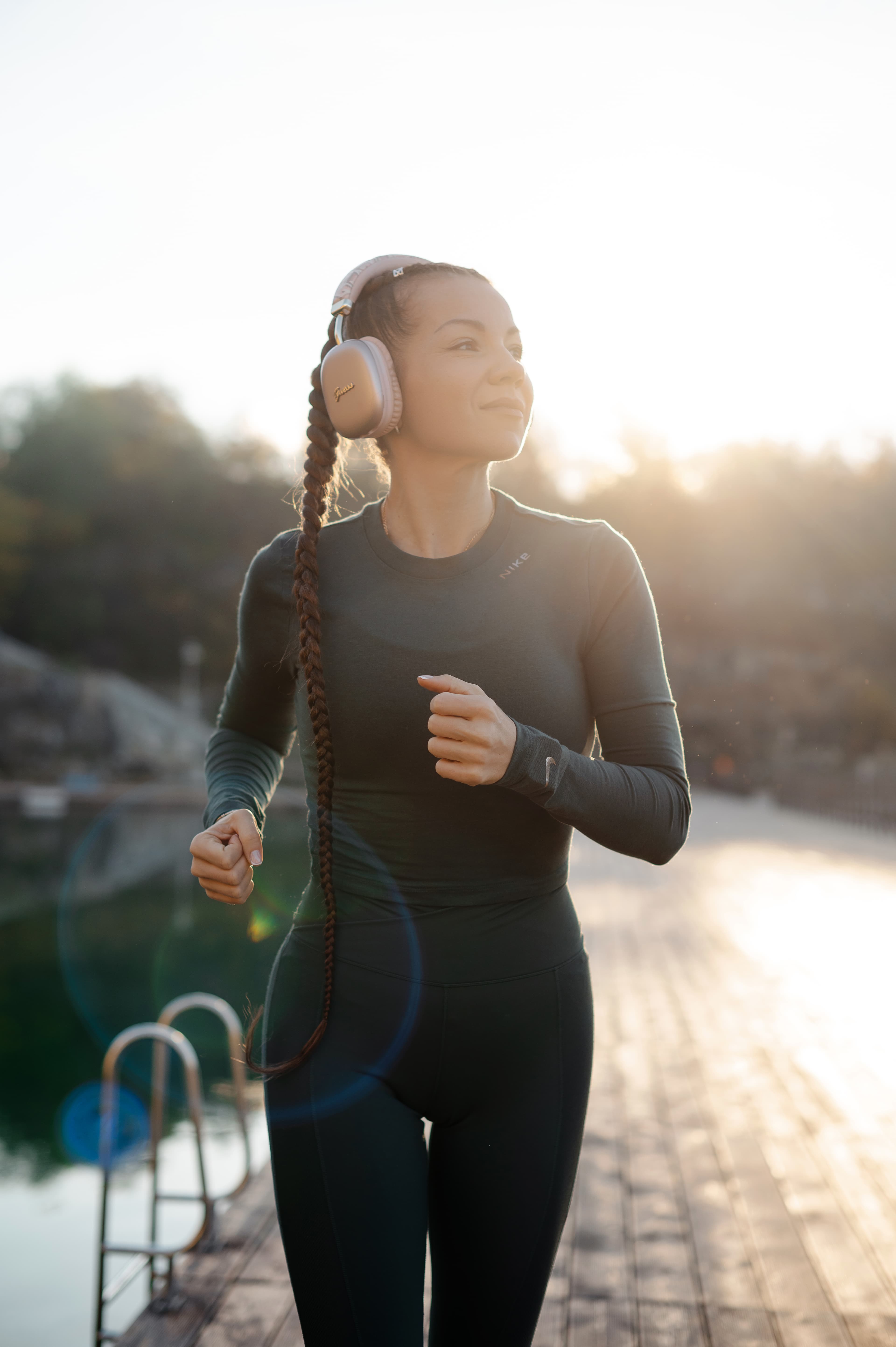 Personal trainer during a training session